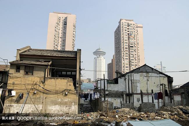 集体土地上房屋拆迁是否适用于《国有土地上房屋征收与补偿条例》